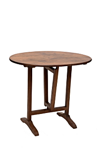 apprendre à fabriquer une table en bois
